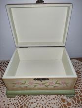 Afbeelding in Gallery-weergave laden, Vintage Decoline Handmade Jewelry/Trinket Box
