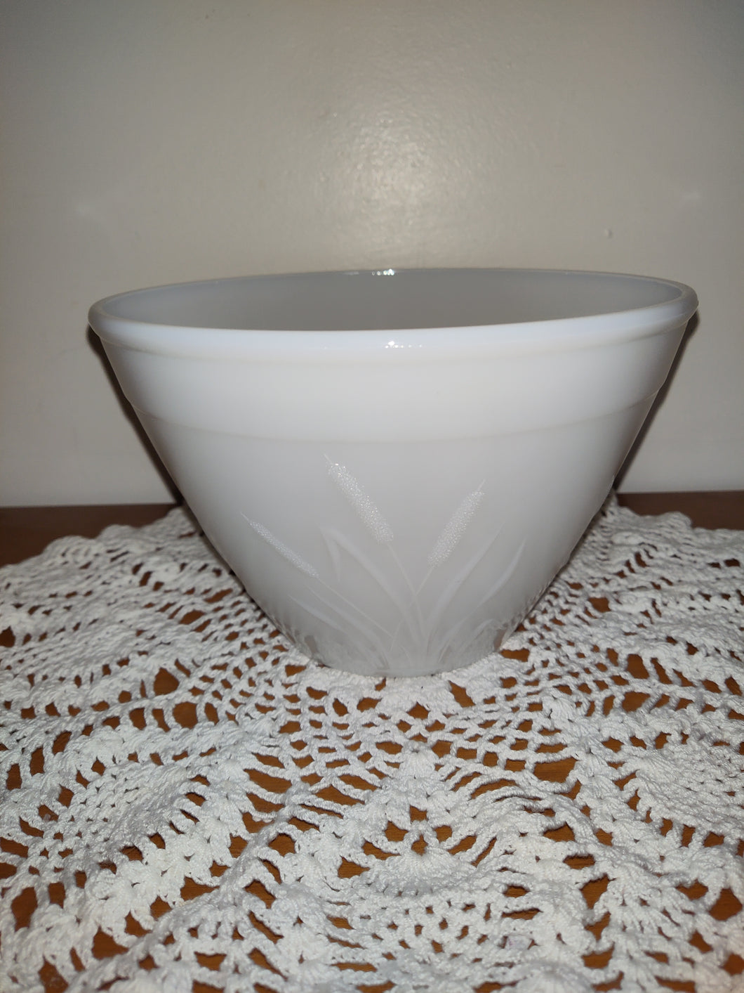 Vintage 1950's Wheat Embosed Milk Glass Mixing Bowl