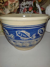 Load image into Gallery viewer, Vintage Pottery Bowl. Signed
