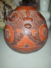 Ladda upp bild till gallerivisning, Fine Old South American Terracotta Pottery Bowl
